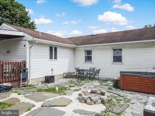Exterior, Hot Tub