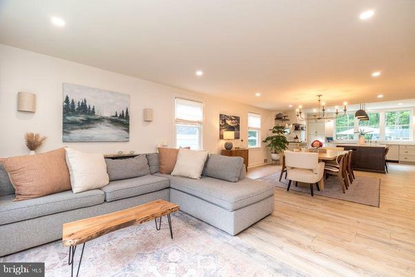 Dining room, Interior, Kitchen, Living room, Pendant Lights, Recessed Lighting, Wood Texture Flooring
