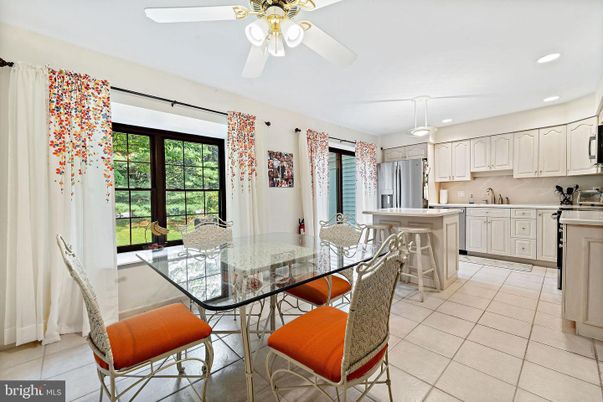 Dining room, Interior, Kitchen, Pendant Lights, Recessed Lighting