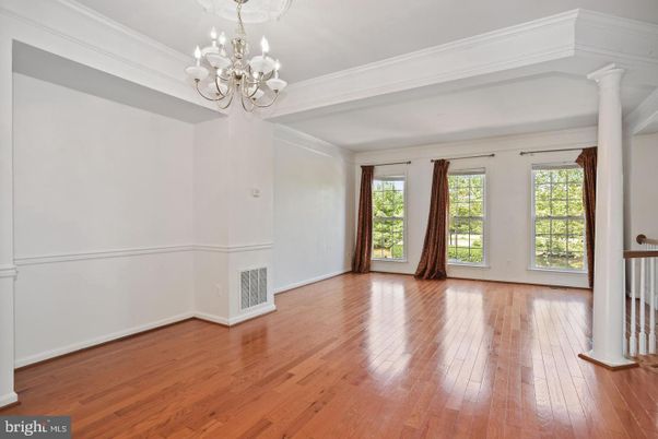 Chandelier, Empty room, Interior, Wood Texture Flooring