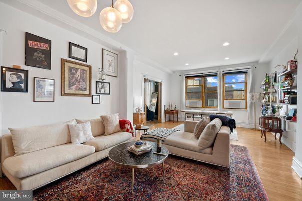 Interior, Living room, Pendant Lights, Recessed Lighting, Wood Texture Flooring