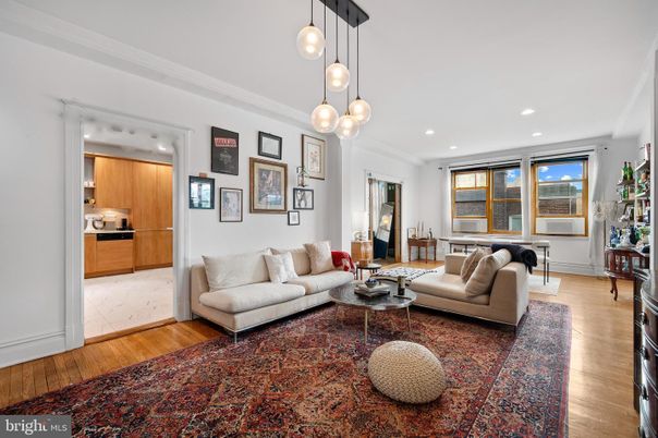 Interior, Living room, Pendant Lights, Recessed Lighting, Wood Texture Flooring