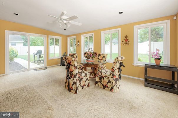 Dining room, Interior, Recessed Lighting