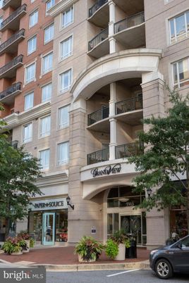 Exterior, Facade, Condo Building