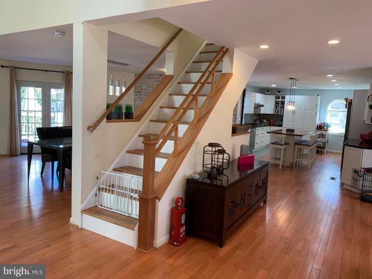 Dining room, Interior, Kitchen, Pendant Lights, Recessed Lighting, Wood Texture Flooring