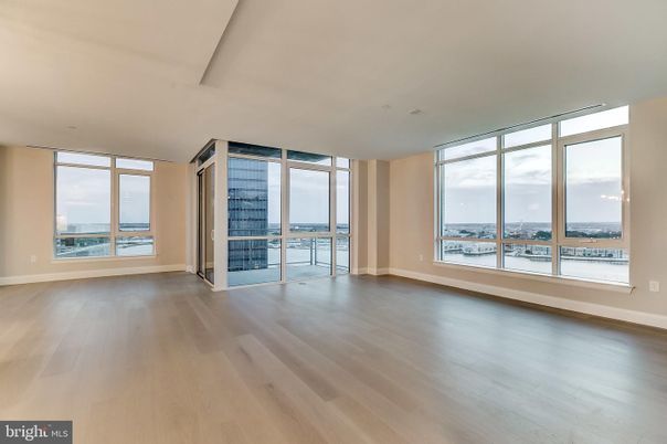 Empty room, Interior, Recessed Lighting, Water, Wood Texture Flooring
