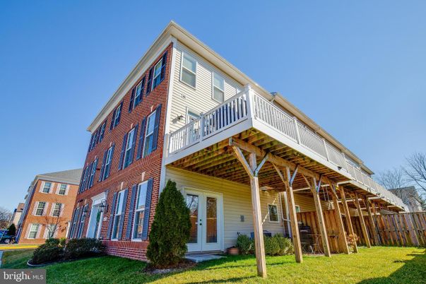 Backyard, Exterior, Facade, Brick Facade, Chicago School