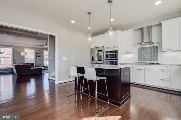 Interior, Kitchen, Living room, Pendant Lights, Recessed Lighting, Stainless Steel Appliances, Wood Texture Flooring