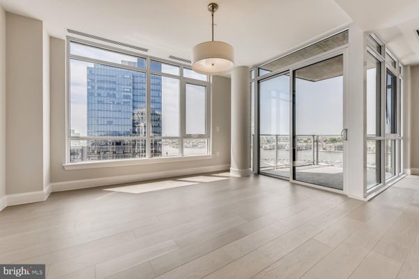 Empty room, Interior, Pendant Lights, Wood Texture Flooring