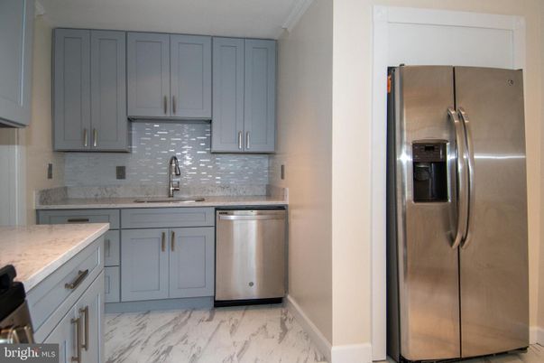 Interior, Kitchen, Marble, Stainless Steel Appliances