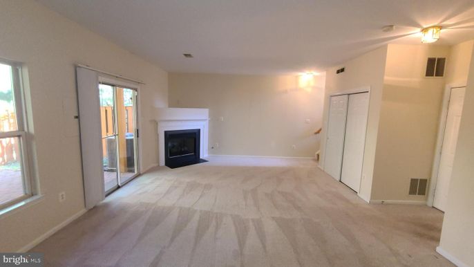 Empty room, Fireplace, Interior