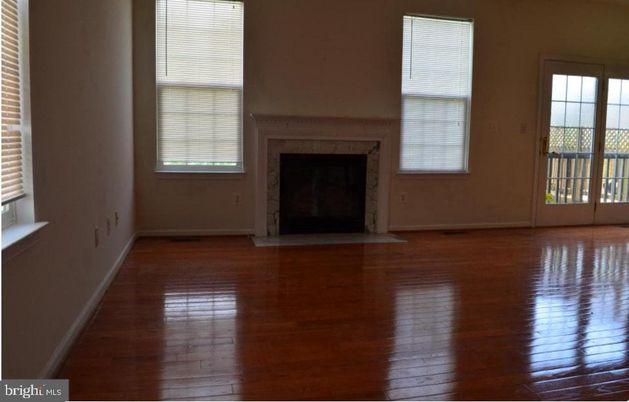Empty room, Fireplace, Interior, Wood Texture Flooring