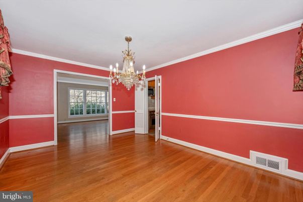 Chandelier, Empty room, Interior, Wood Texture Flooring