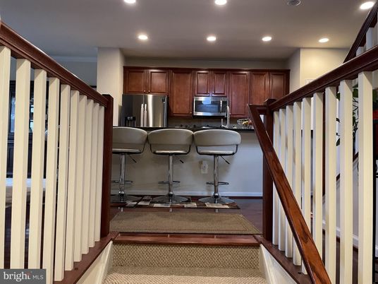 Fitness Equipment, Interior, Kitchen, Recessed Lighting, Stainless Steel Appliances