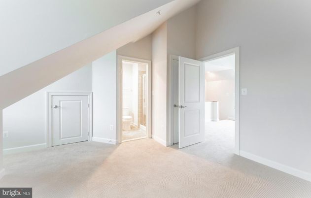 Bathroom, Empty room, Interior