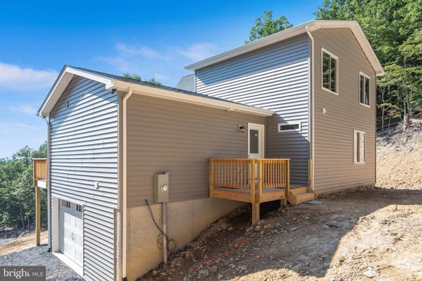 Detached Garage, Exterior