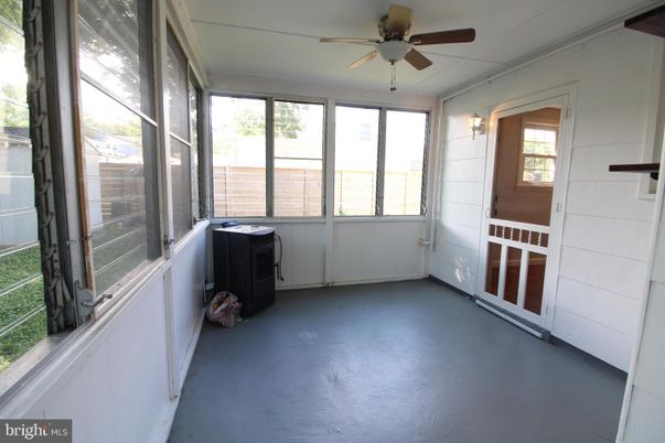 Empty room, Interior, Sun Room