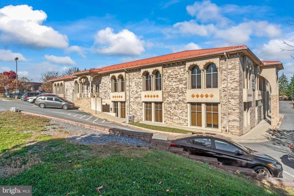 Exterior, Facade, Mediterranean