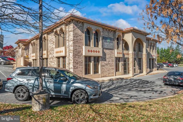 Exterior, Facade, Brick Facade, Mediterranean