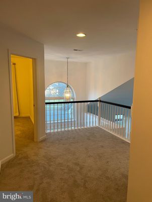 Empty room, Interior, Pendant Lights, Recessed Lighting