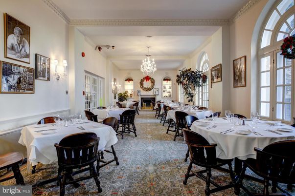 Chandelier, Dining room, Fireplace, Interior