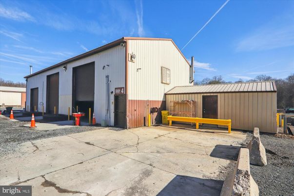 Backyard, Detached Garage, Exterior