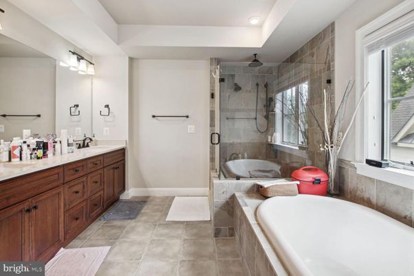 Bathroom, Dual Sink Vanities, Glass Shower, Interior, Recessed Lighting