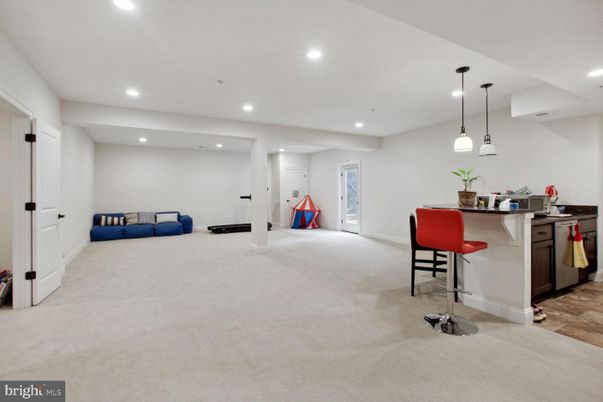 Interior, Kitchen, Pendant Lights, Recessed Lighting