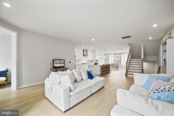Interior, Kitchen, Living room, Pendant Lights, Recessed Lighting, Wood Texture Flooring