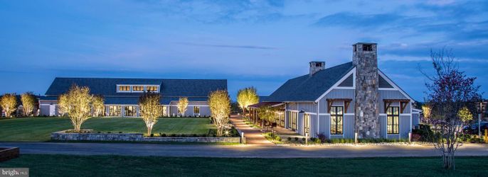 Backyard, Exterior, Facade, Farmhouse