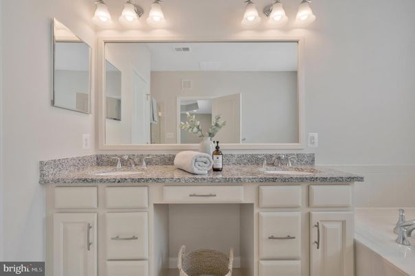 Bathroom, Dual Sink Vanities, Interior