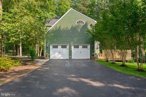 Detached Garage, Exterior