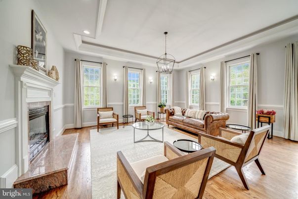 Fireplace, Interior, Living room, Pendant Lights, Recessed Lighting, Wood Texture Flooring