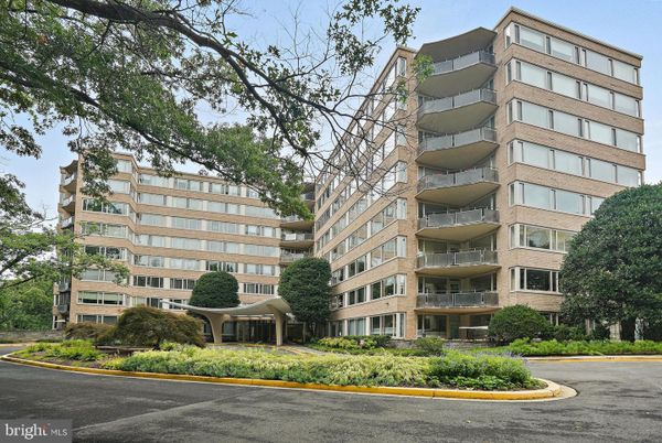 Exterior, Facade, Condo Building