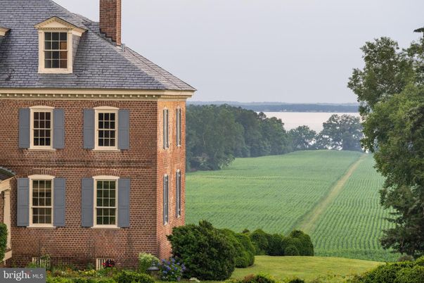 Exterior, Facade, Brick Facade, Georgian