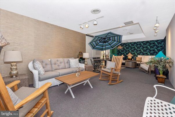 Dining room, Interior, Living room, Recessed Lighting