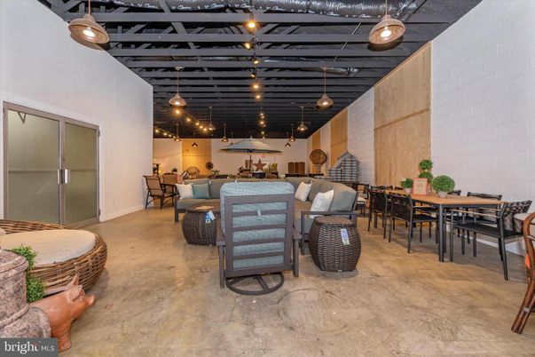 Dining room, Interior, Living room, Pendant Lights