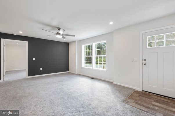 Empty room, Interior, Recessed Lighting