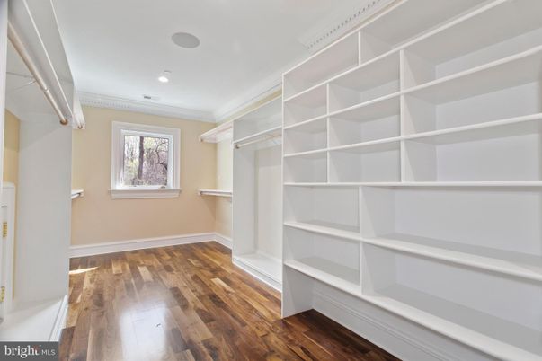 Interior, Recessed Lighting, Walk-in Closets, Wood Texture Flooring