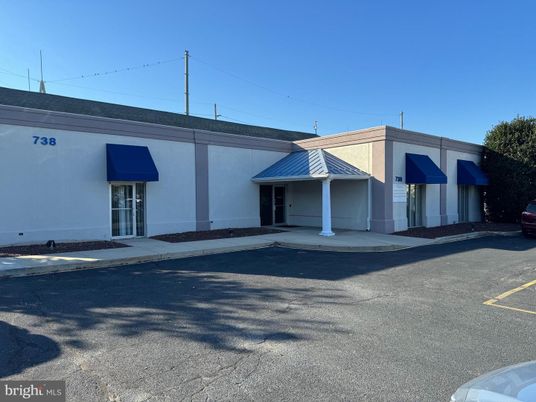 Exterior, Facade, None