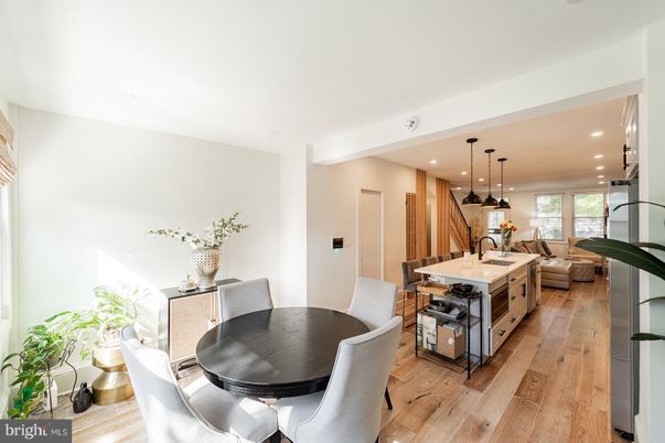 Dining room, Interior, Kitchen, Pendant Lights, Recessed Lighting, Wood Texture Flooring