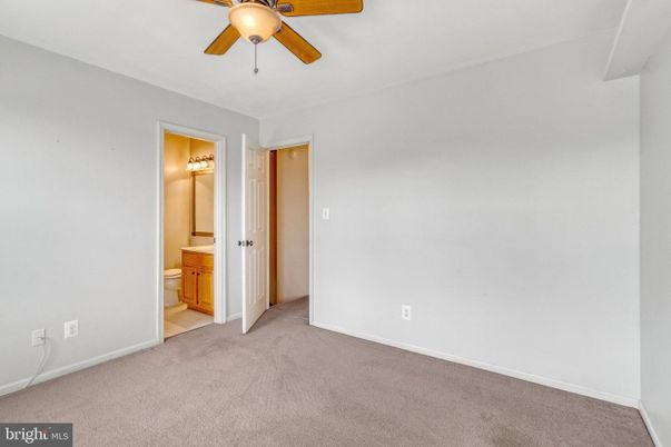 Bathroom, Empty room, Interior
