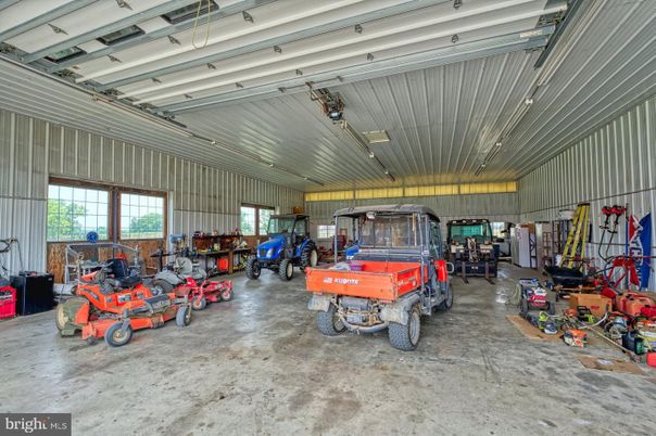 Garage, Interior