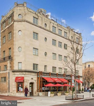 Exterior, Facade, Condo Building