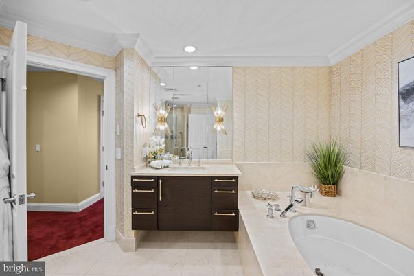 Bathroom, Dual Sink Vanities, Interior, Recessed Lighting