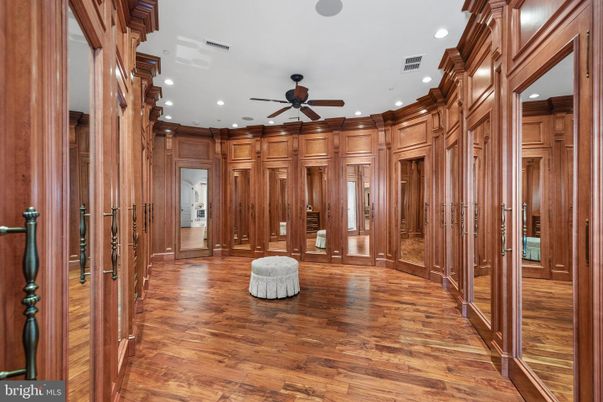 Empty room, Interior, Recessed Lighting, Wood Texture Flooring, Wooden Walls