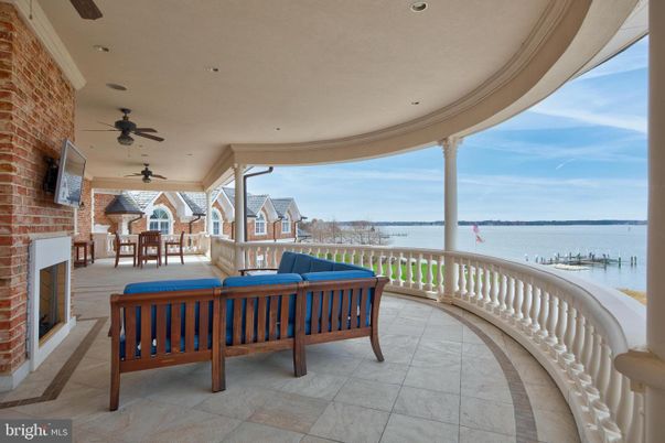 Exterior, Fireplace, Water