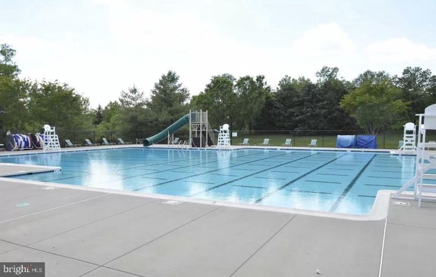 Exterior, Playground, Pool
