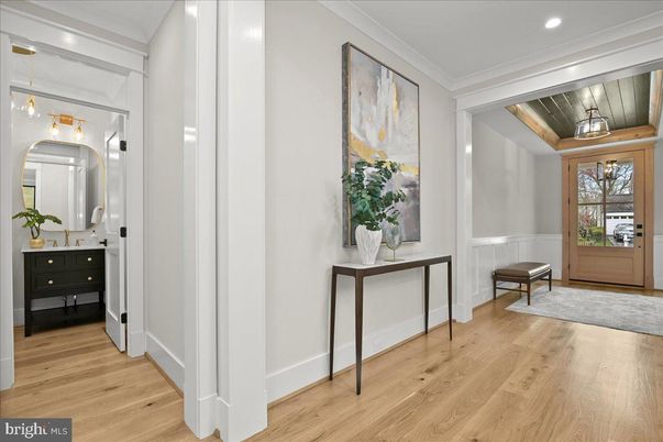 Interior, Pendant Lights, Recessed Lighting, Wood Texture Flooring