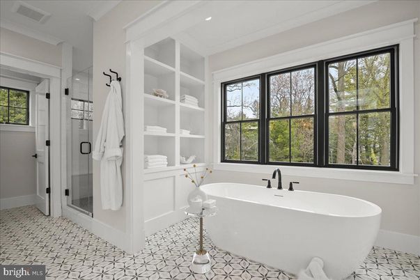 Bathroom, Free Standing Baths, Glass Shower, Interior, Recessed Lighting